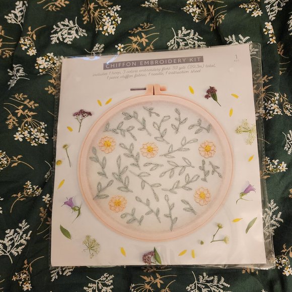 Other - Mesh Floral Embroidery Kit
